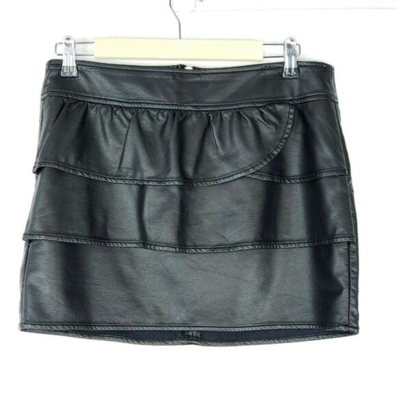 Gianni Bini Faux Leather Ruffled Layered 90's Style Mini Skirt - Picture 1 of 4